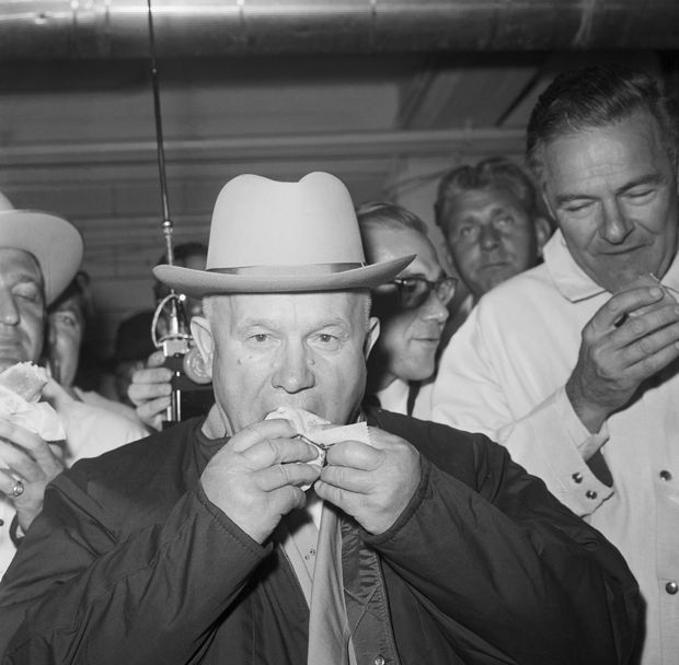 Khruschev_hot_dog